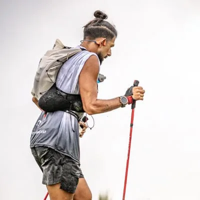 Hernán Ogas en entrenamiento de montaña